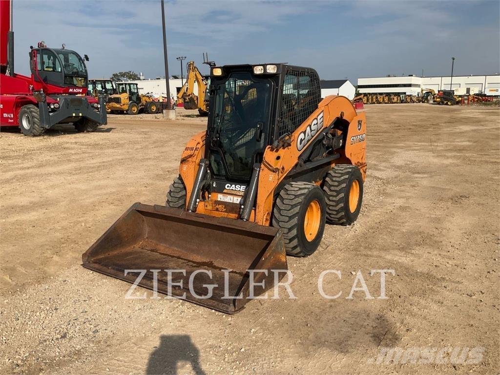 New Holland SV250  스키드로더