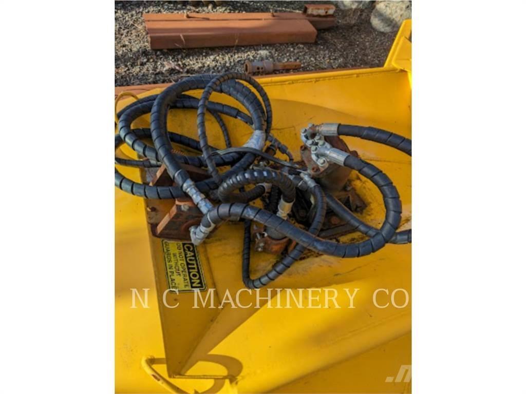  QA72  스키드로더