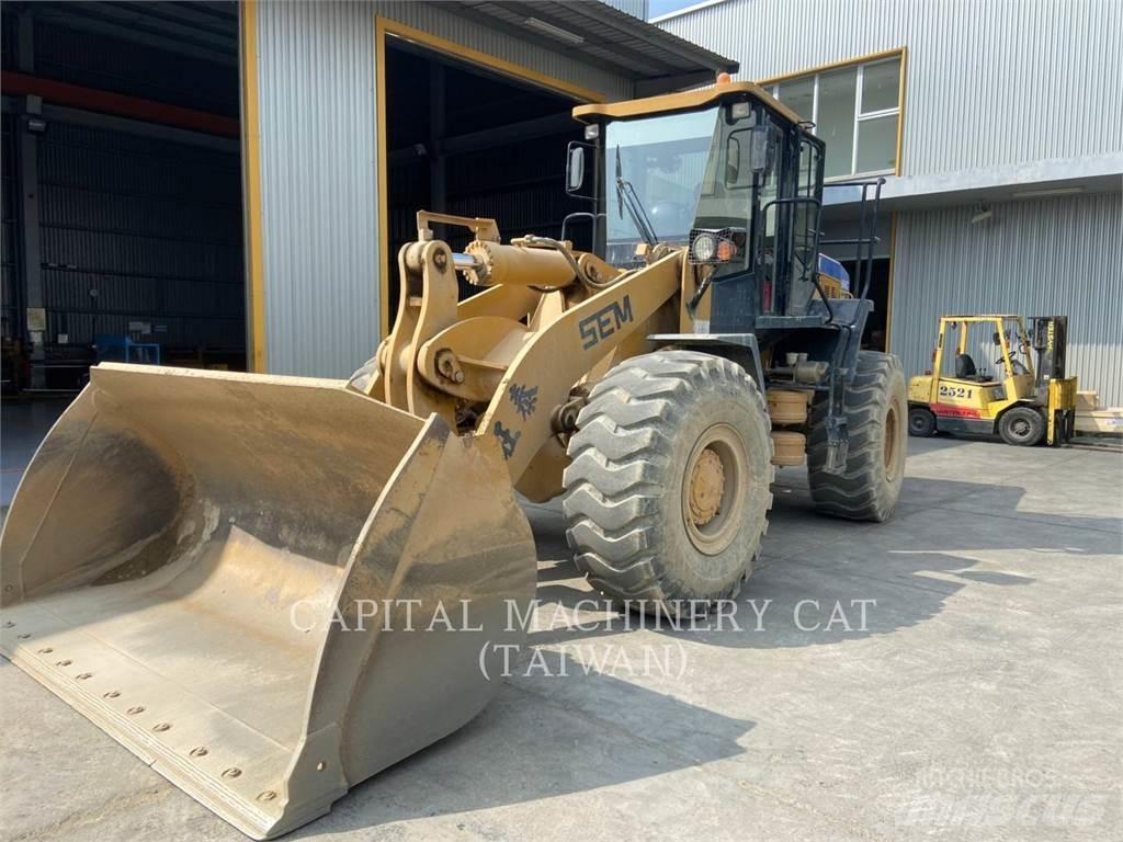 SEM MACHINERY 669 C  휠로우더