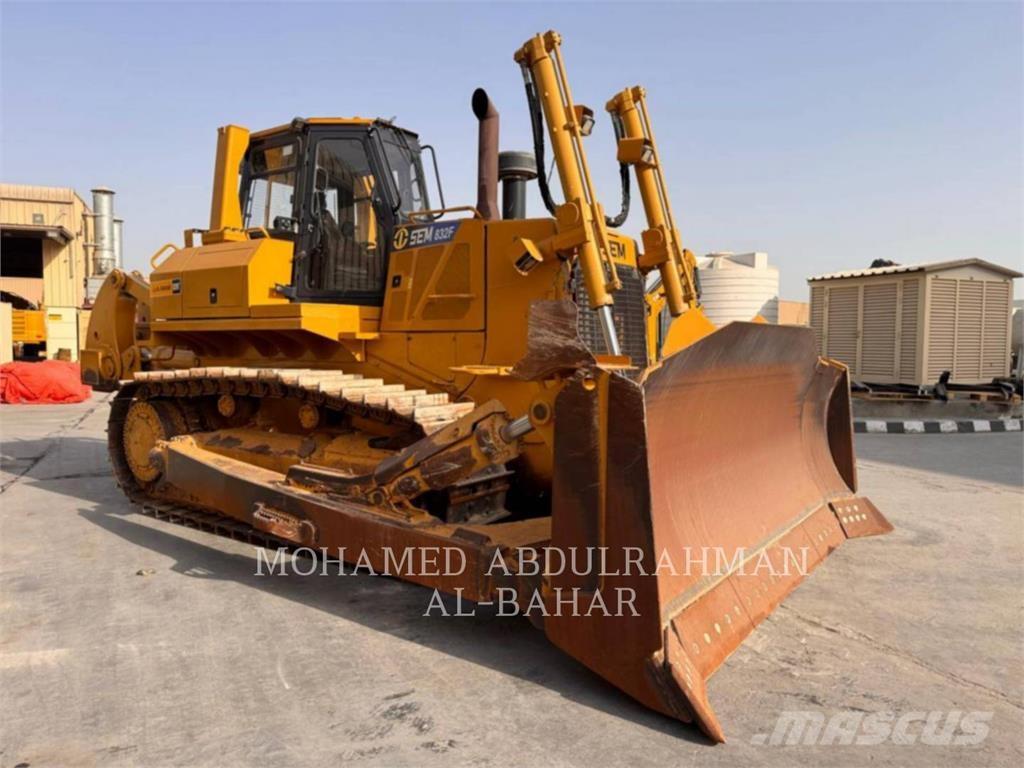 SEM MACHINERY SEM 832F 크롤러 도저