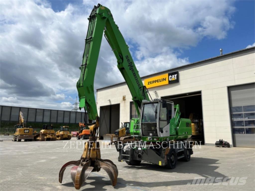 Sennebogen 821E 파쇄용 굴삭기