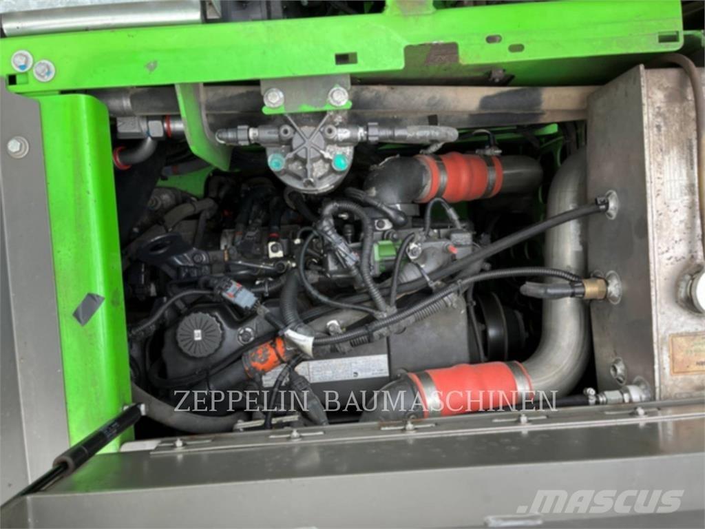 Sennebogen 821E 파쇄용 굴삭기