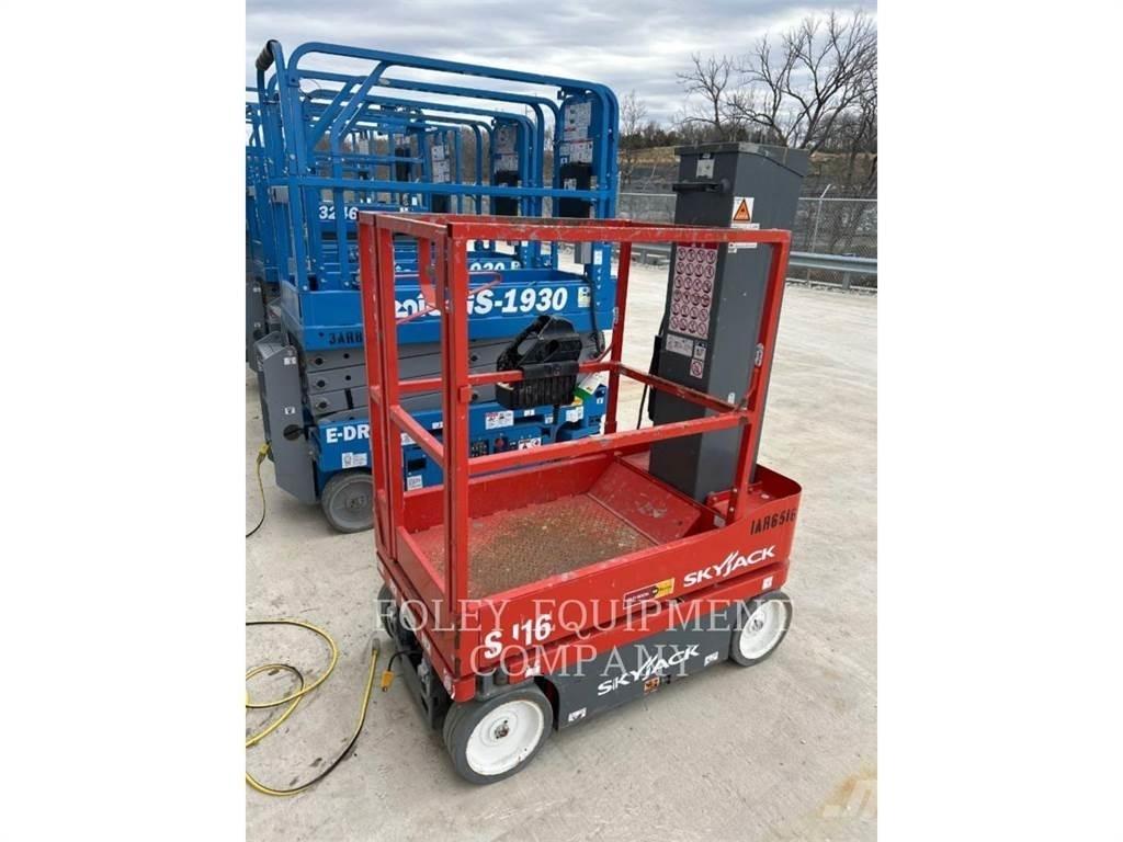 Skyjack SJ16 가위형 리프트