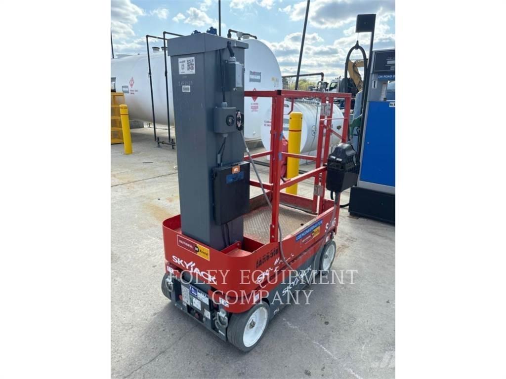 Skyjack SJ16 가위형 리프트