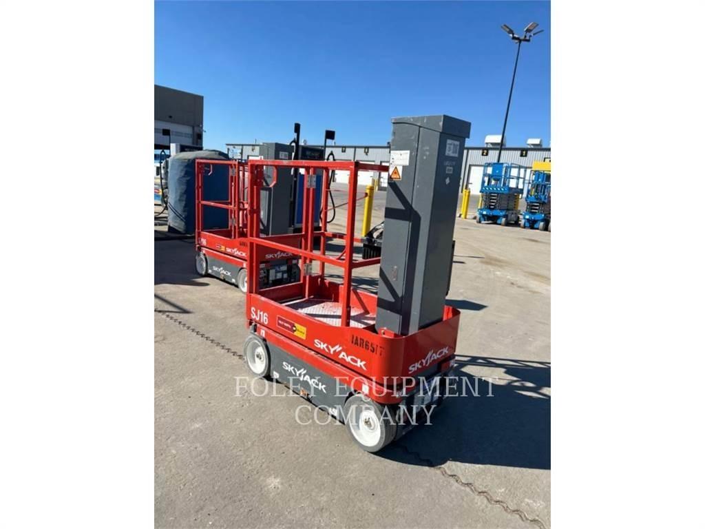 Skyjack SJ16 가위형 리프트