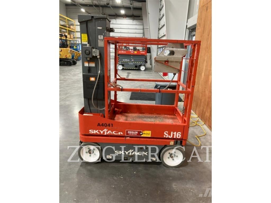 Skyjack SJ16 가위형 리프트