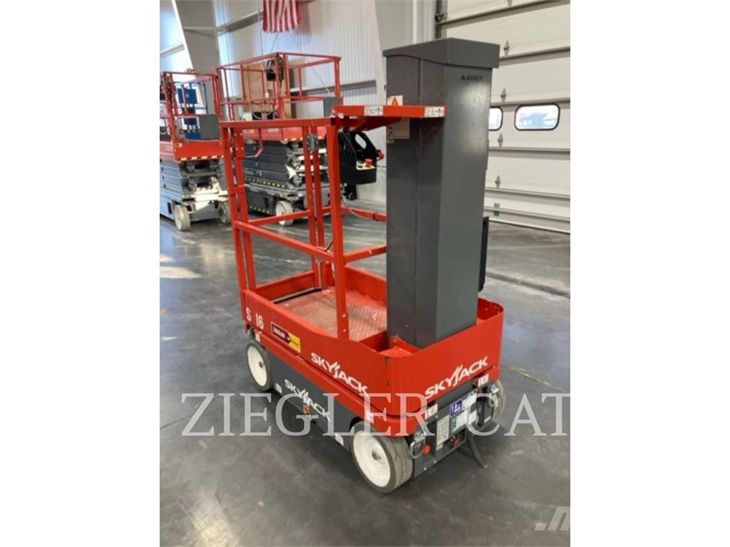 Skyjack SJ16 가위형 리프트