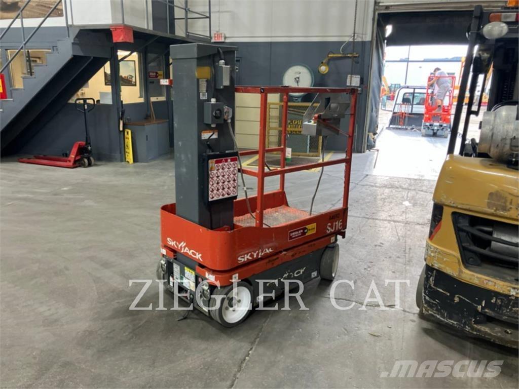 Skyjack SJ16 가위형 리프트