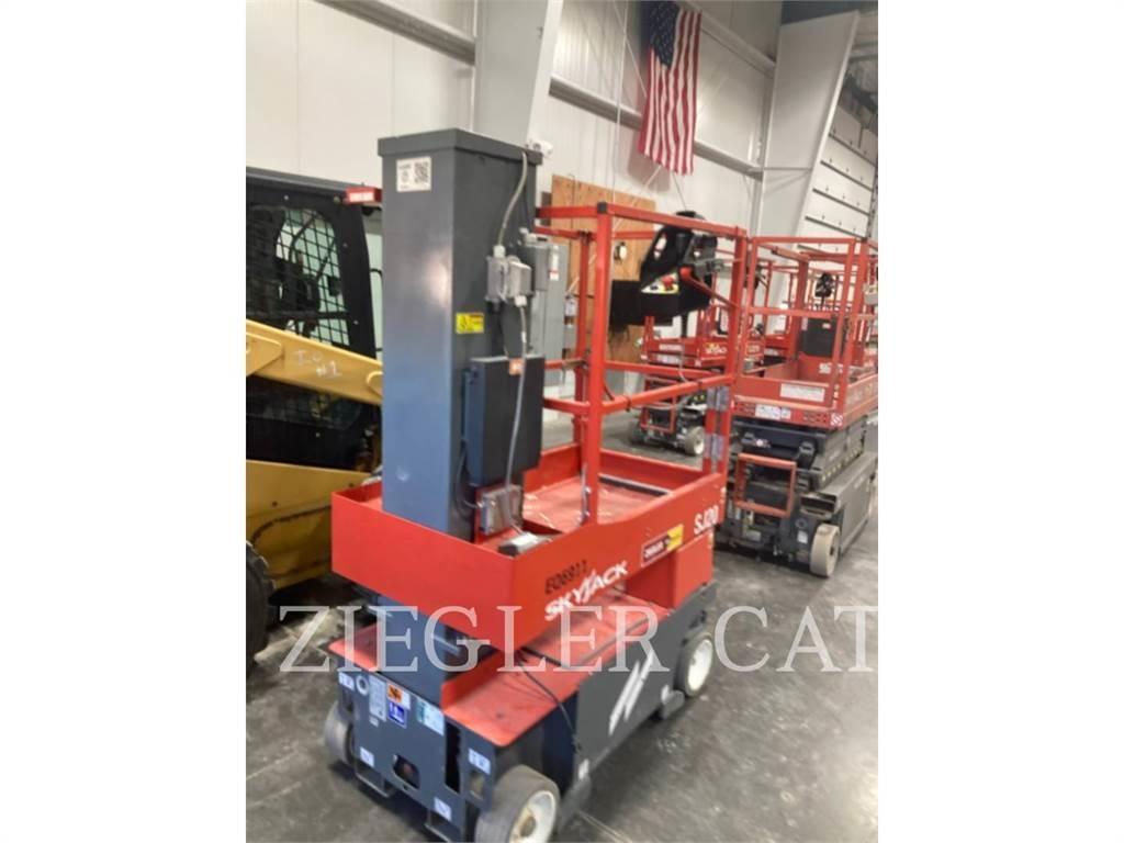 Skyjack SJ20 가위형 리프트