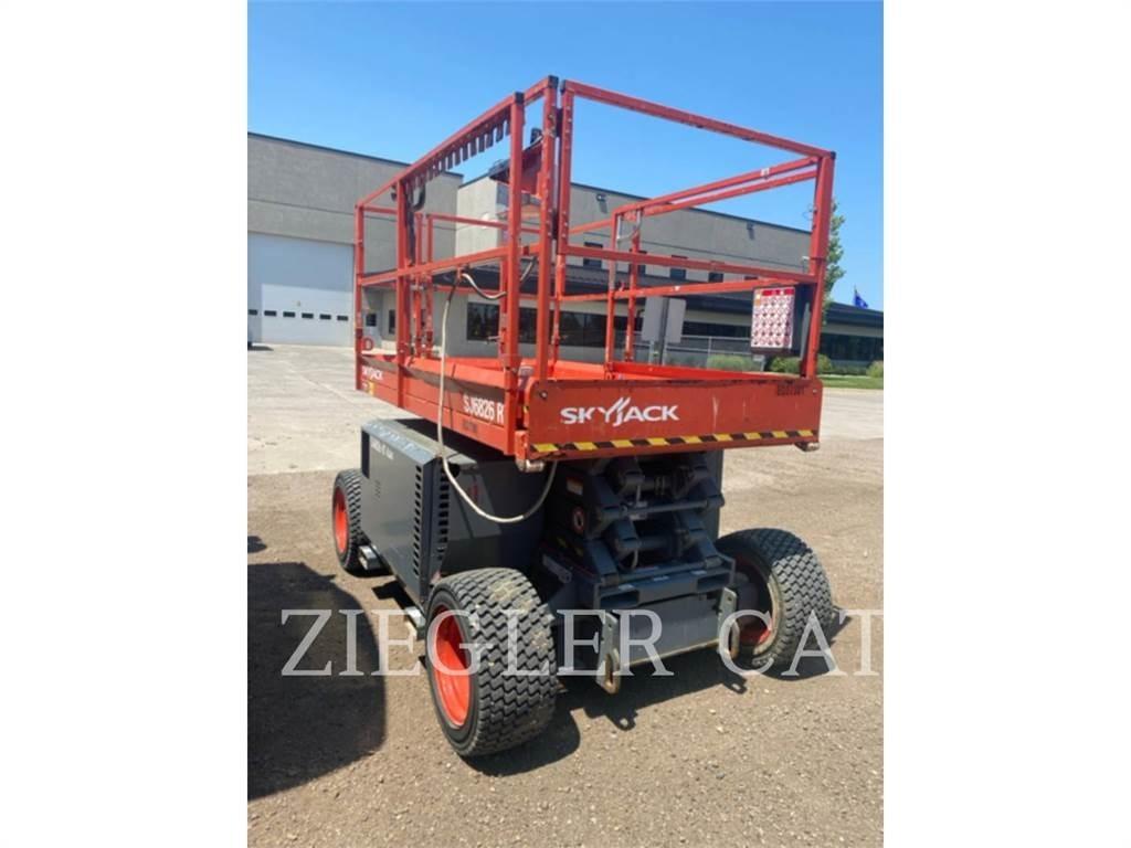Skyjack SJ6826 가위형 리프트