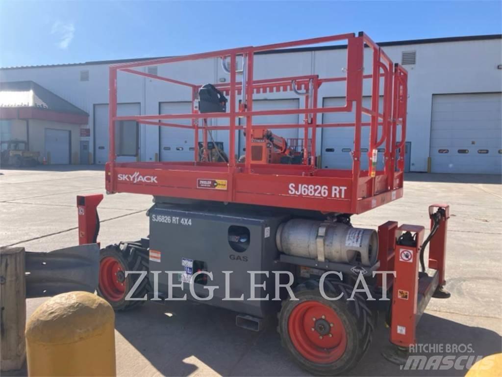 Skyjack SJ6826RT 가위형 리프트