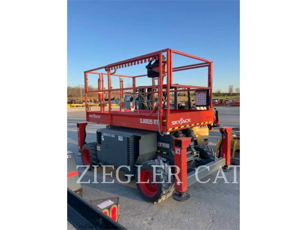 Skyjack SJ6826RT 가위형 리프트