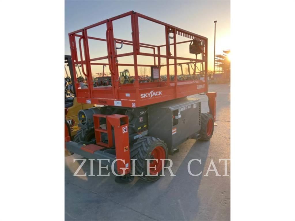 Skyjack SJ6826RT 가위형 리프트