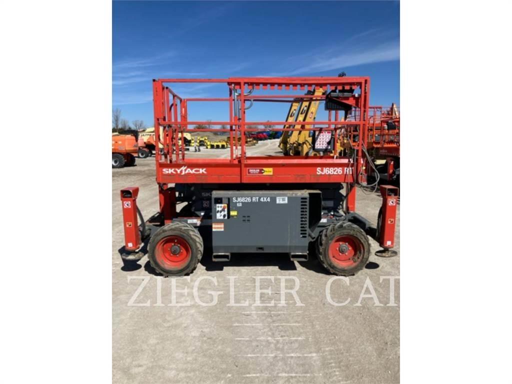 Skyjack SJ6826RT 가위형 리프트
