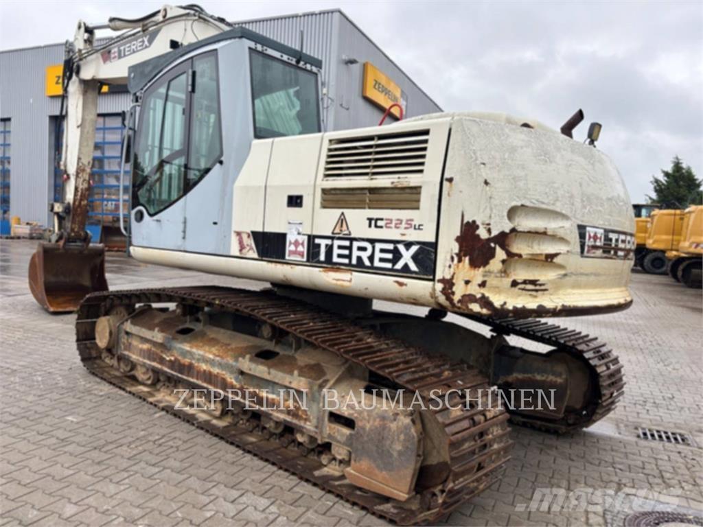 Terex TC225LC 대형 굴삭기 29톤 이상