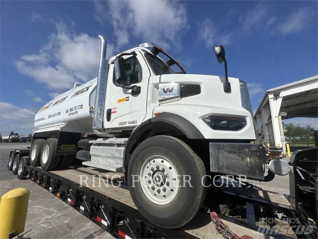 United WT5000 탱커 트럭
