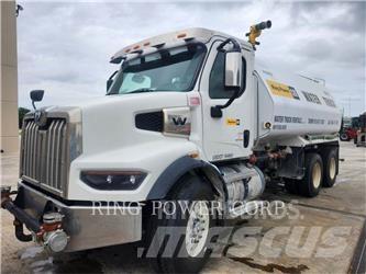 United WT5000 탱커 트럭