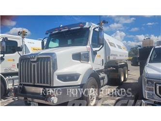 United WT5000 탱커 트럭