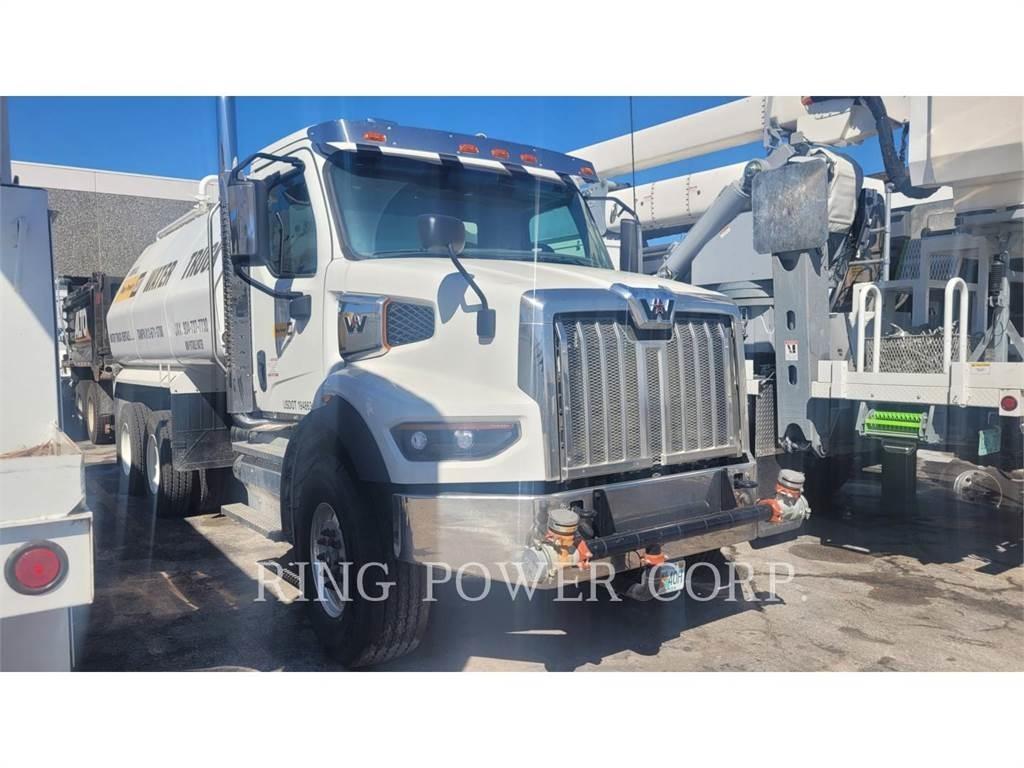 United WT5000 탱커 트럭