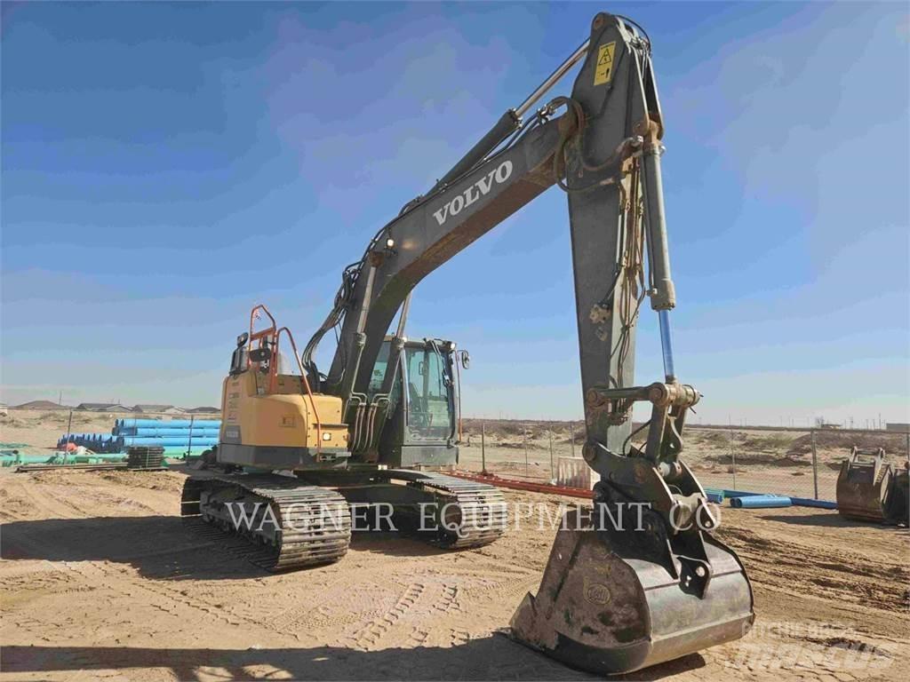 Volvo ECR235EL 대형 굴삭기 29톤 이상