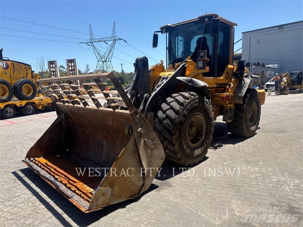 Volvo L90F  휠로우더