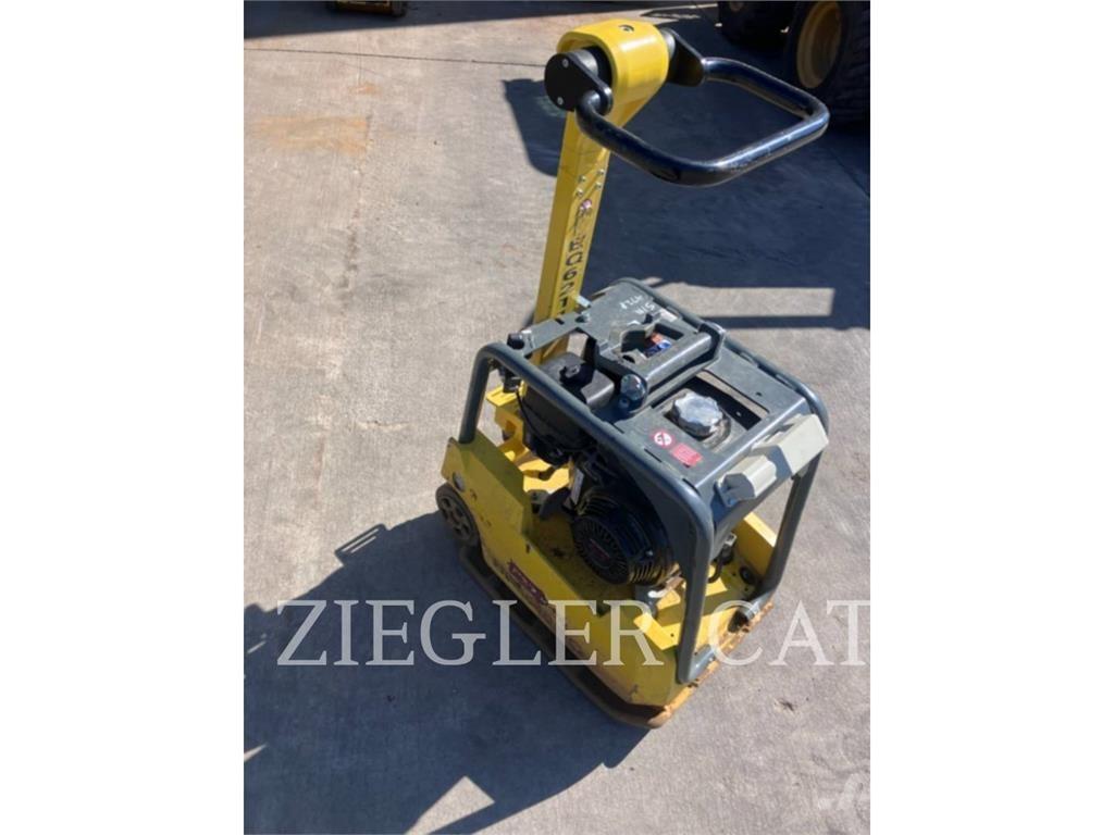 Wacker BPU3750A 토양 다짐기