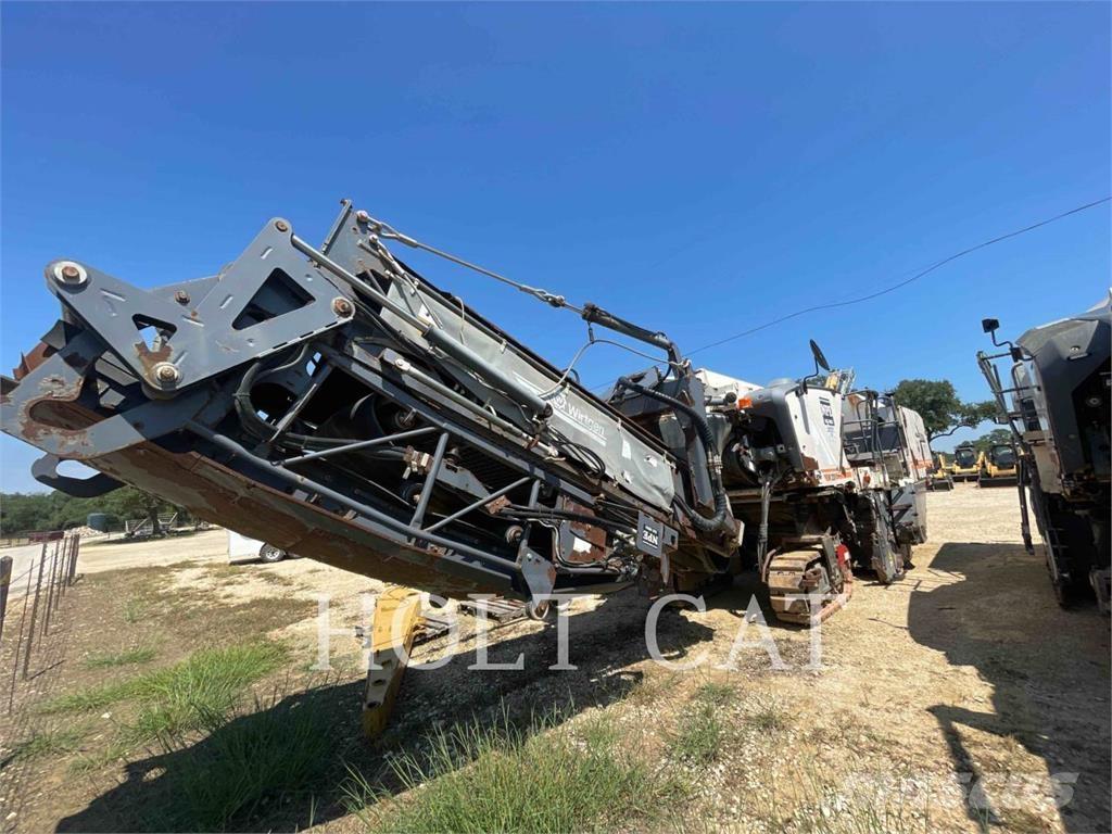 Wirtgen W220 아스팔트 콜드 밀링 기계