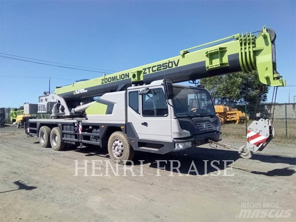 Zoomlion ZTC250V31 A/T 크레인