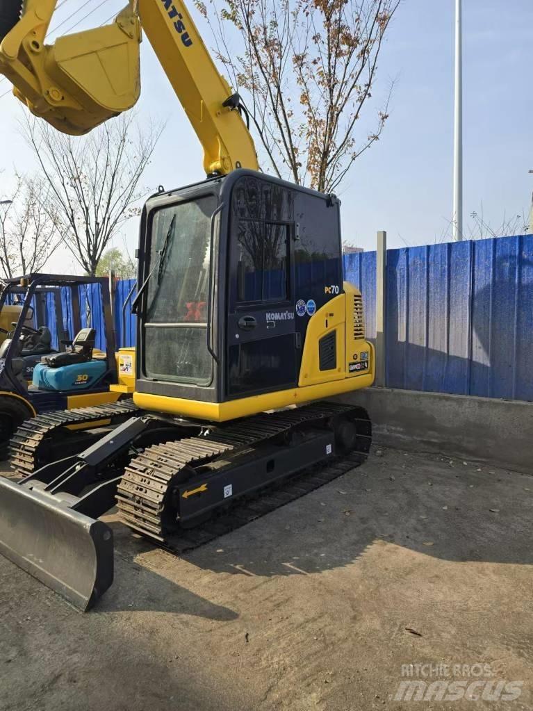 Komatsu PC 70 소형 굴삭기 7톤 미만