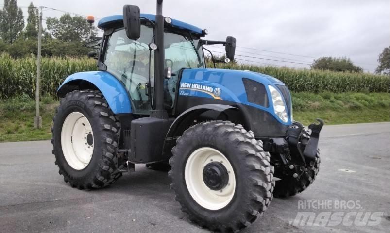 New Holland T 7.200 트랙터