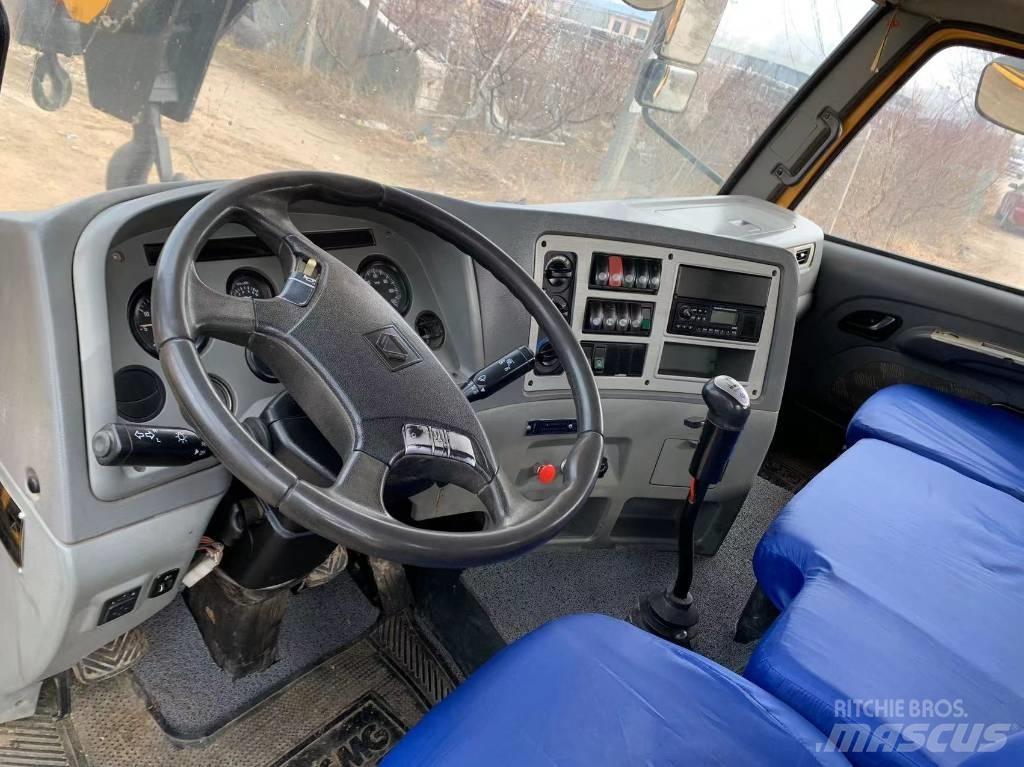 XCMG QY25K5-I A/T 크레인
