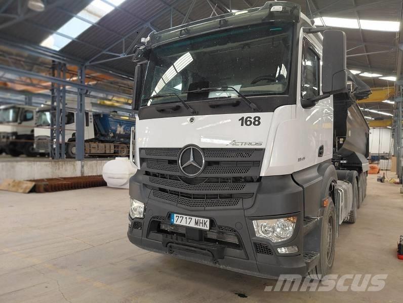 Mercedes-Benz 1845 트랙터 유닛