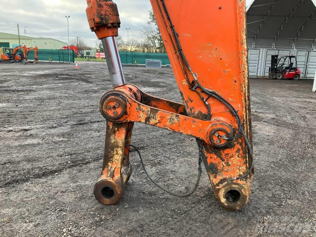 Hitachi ZX670LCH-5B 대형 굴삭기 29톤 이상