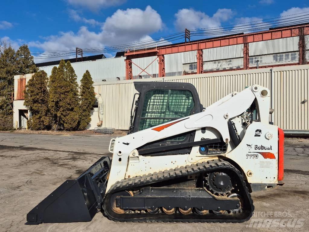 Bobcat T 770  스키드로더