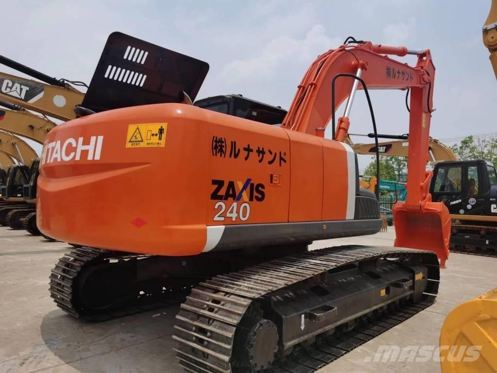 Hitachi ZX 240 대형 굴삭기 29톤 이상