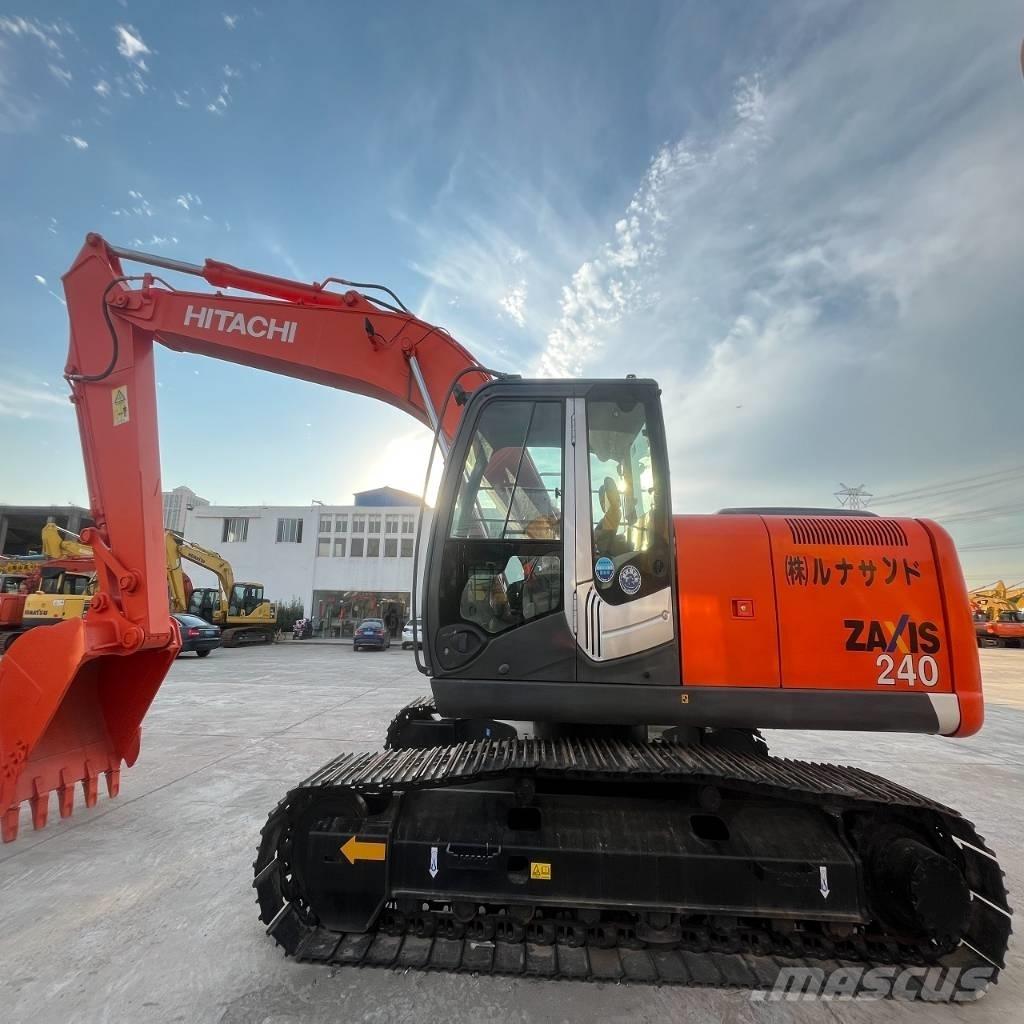 Hitachi ZX 240 대형 굴삭기 29톤 이상