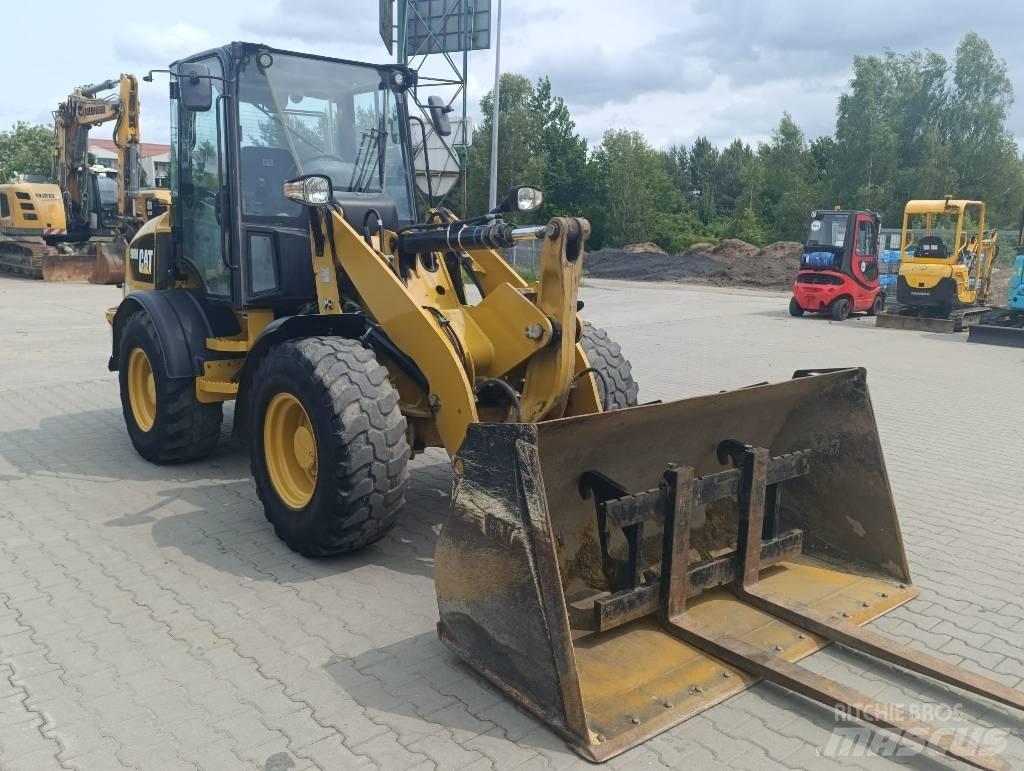 CAT 908 M  휠로우더