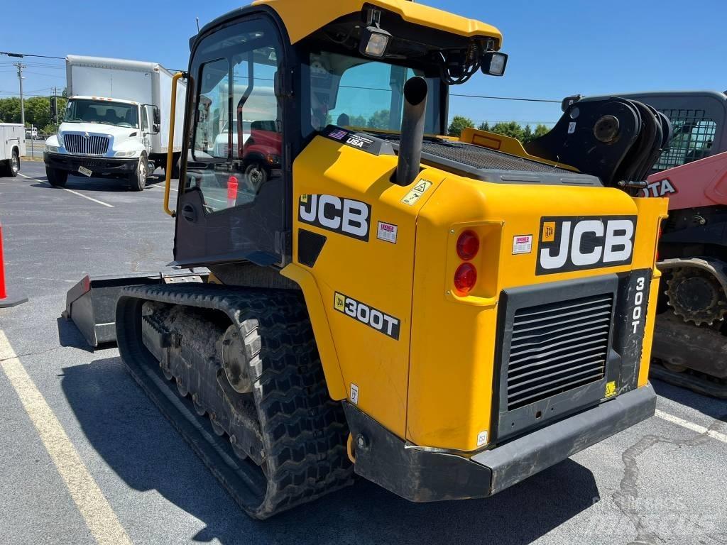 JCB 300 T  스키드로더