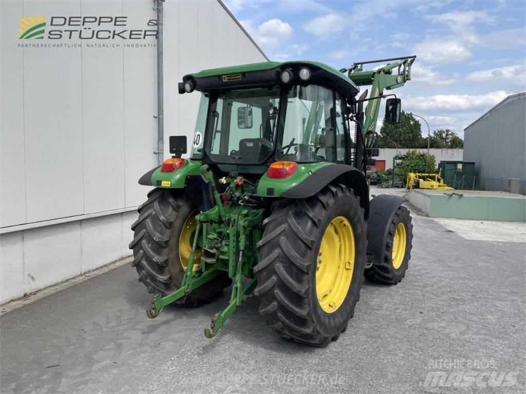 John Deere 5820 트랙터
