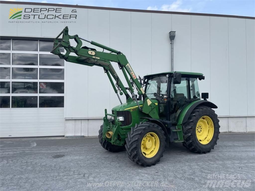 John Deere 5820 트랙터