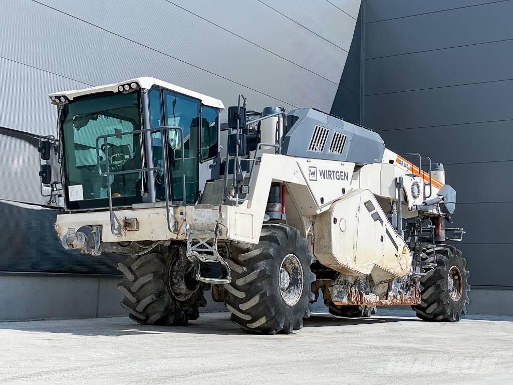 Wirtgen WR 240I 아스팔트 리사이클러
