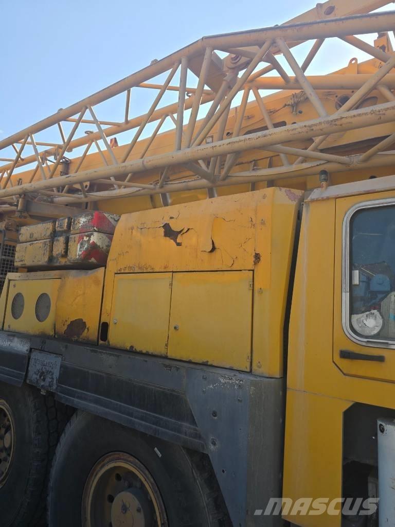 Liebherr LTM 1090 A/T 크레인