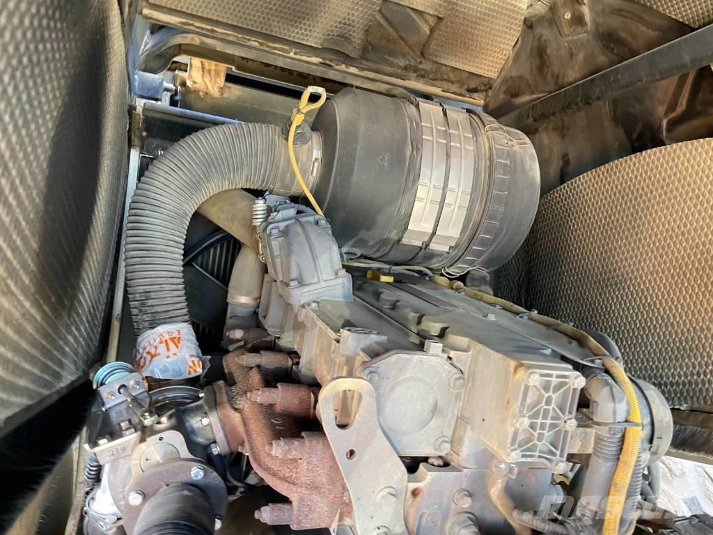 Bomag BW 213 DH-4 싱글 드럼 롤러