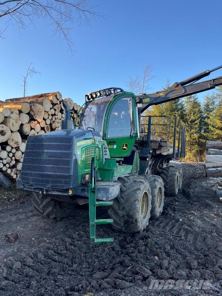 John Deere 1510G 원목 포워더