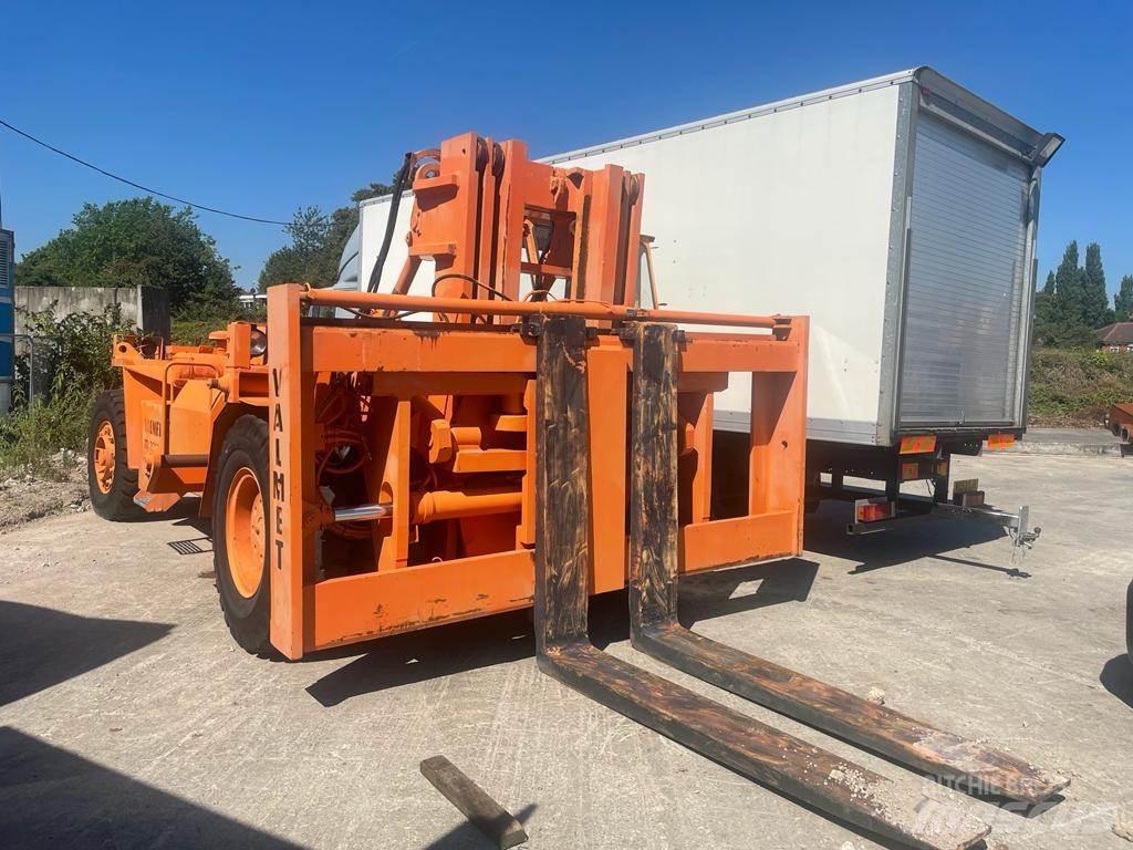 Valmet TD2212 디젤 지게차