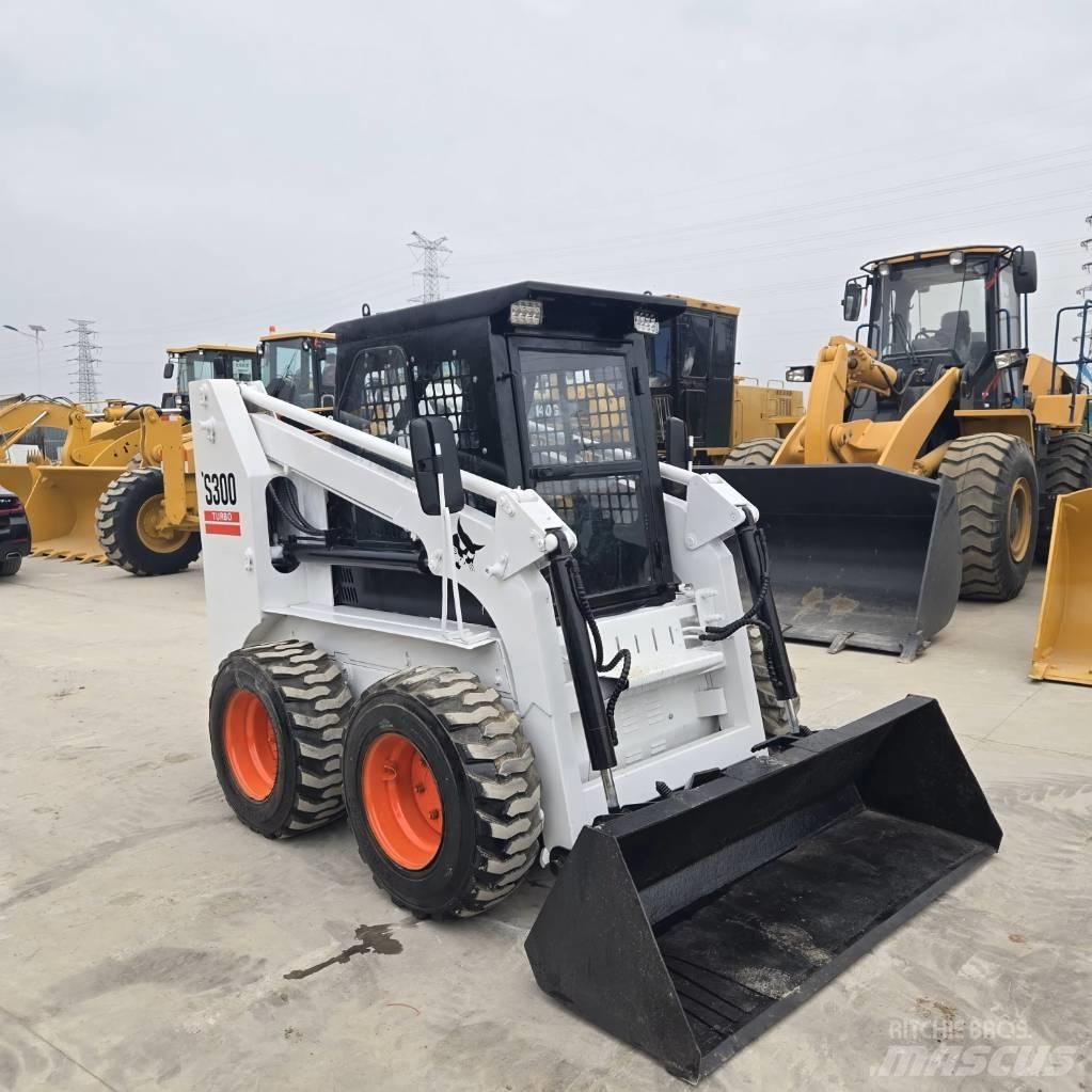Bobcat S 300  스키드로더