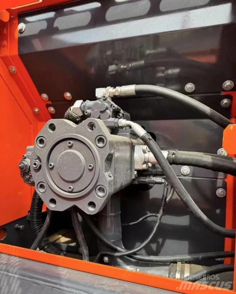 Doosan DX 225 대형 굴삭기 29톤 이상