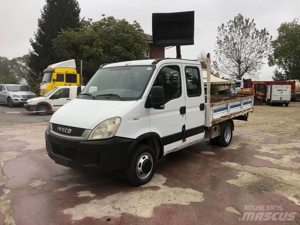 Iveco Daily 35-110 탑차 트럭
