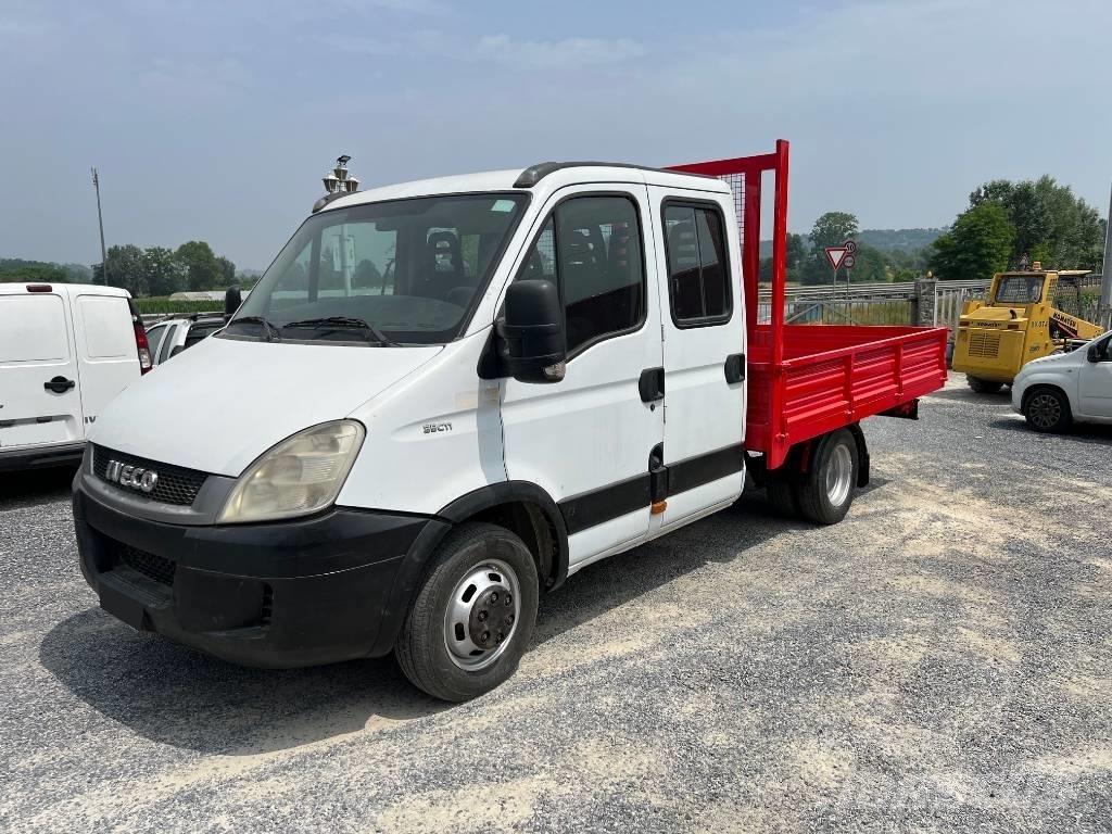 Iveco Daily 35-110 탑차 트럭