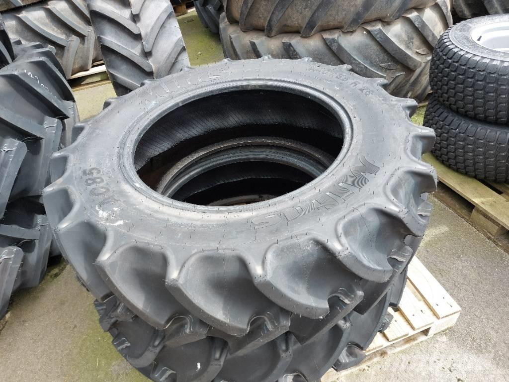 Mitas 340/85R28 타이어, 휠 및 림